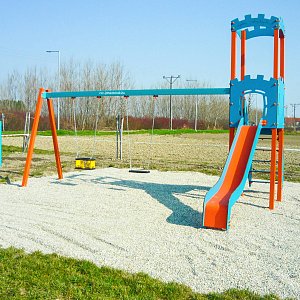 Új játszótér épült Győrladamér Községben Új játszótér épült Győrladamér Községben